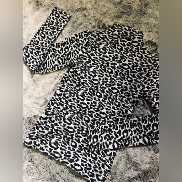 Turtleneck Sweater - Picture 2 of 8